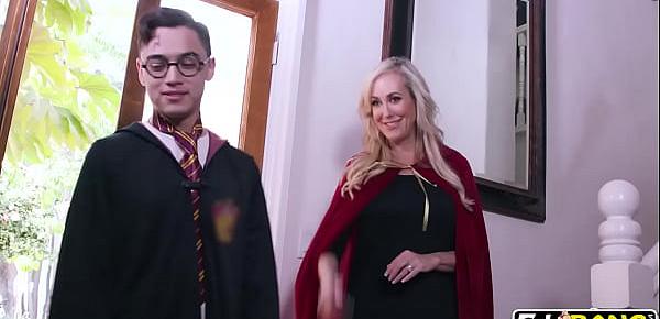  Brandi Love, Kenzie Reeves In Halloween Special With A Threesome
